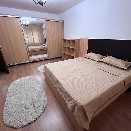 Mnm Mitropolie Apartman Jászvásár Kültér fotó