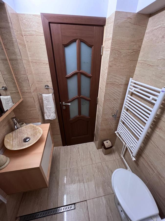 Mnm Mitropolie Apartman Jászvásár Kültér fotó