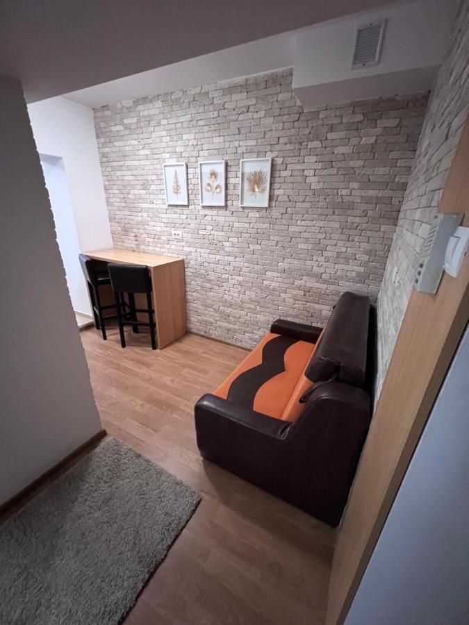 Mnm Mitropolie Apartman Jászvásár Kültér fotó