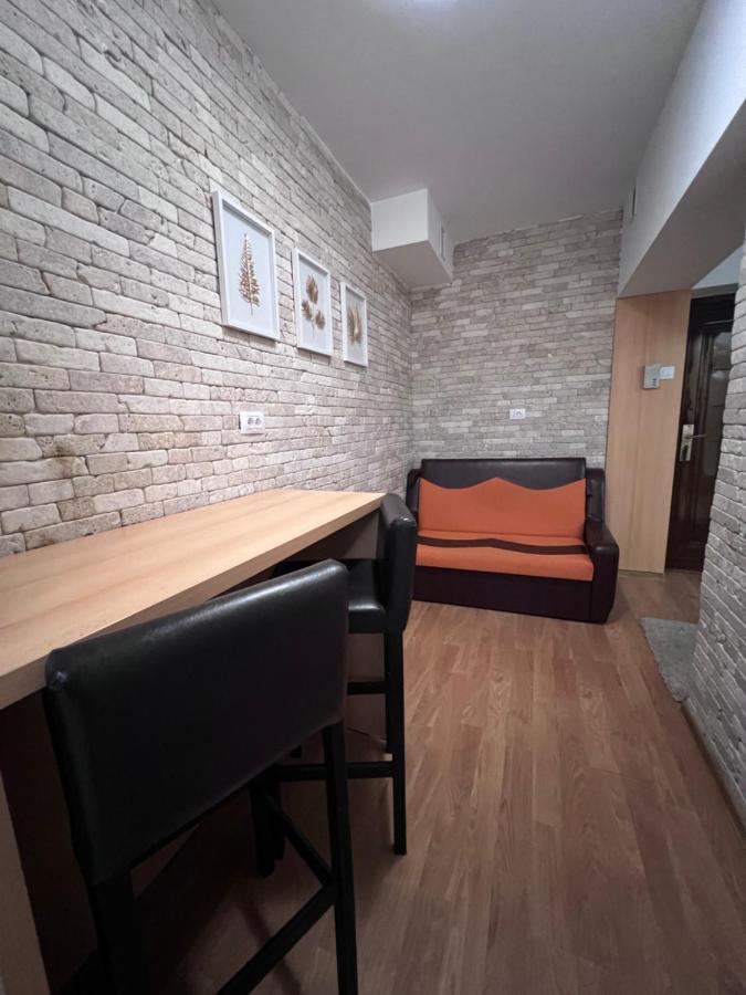 Mnm Mitropolie Apartman Jászvásár Kültér fotó